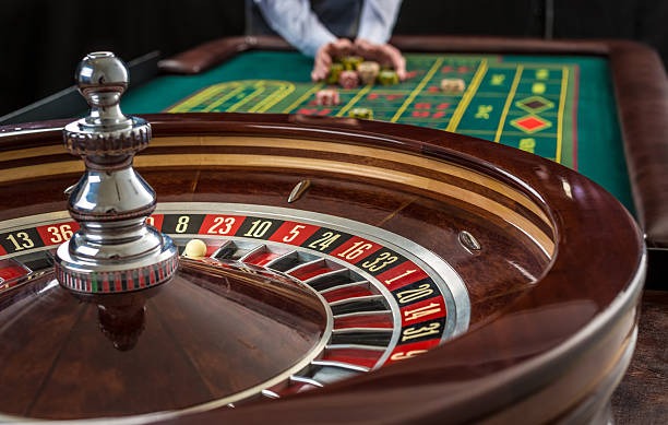 Live dealer blackjack table on mobile phone screen